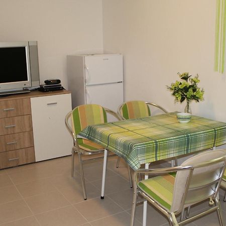 Apartment Mladen Биоград-на-Мору Экстерьер фото