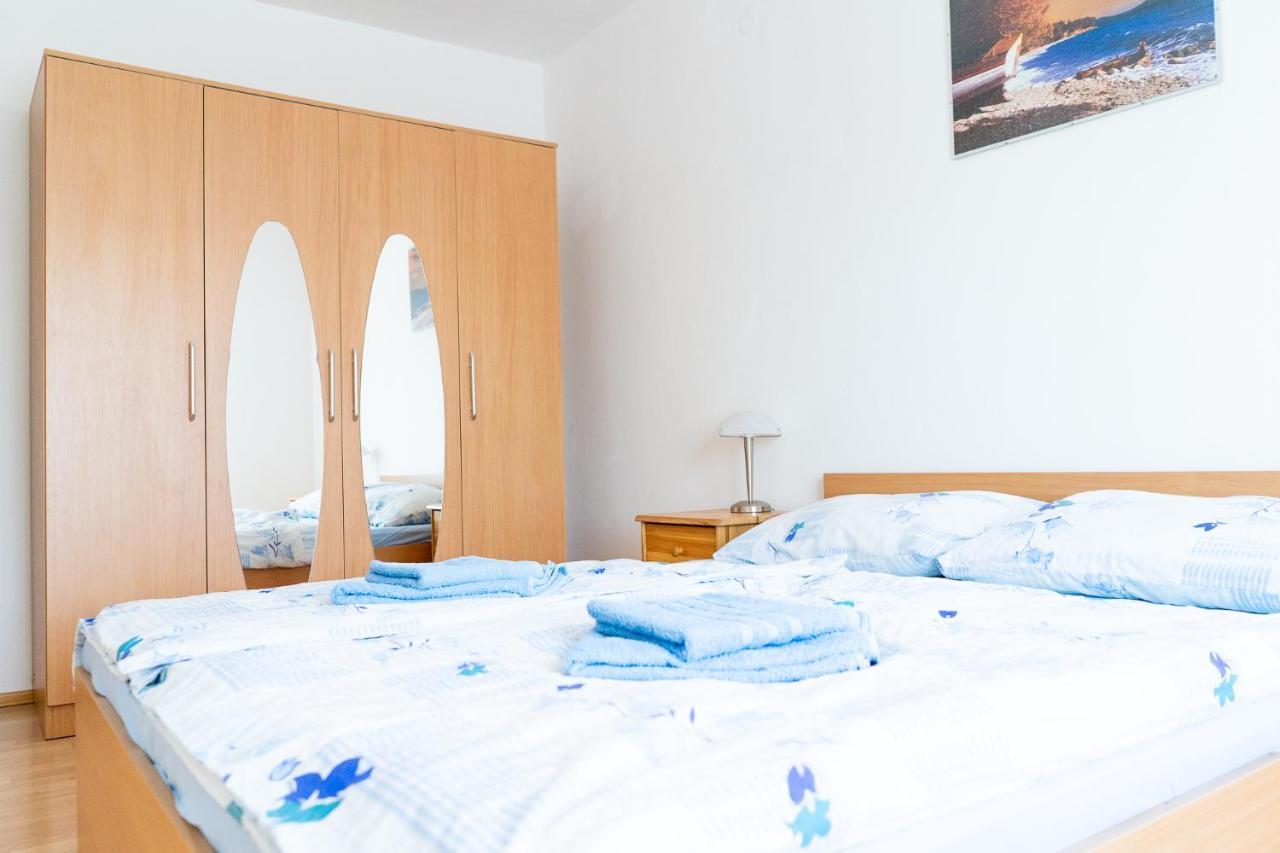 Apartment Mladen Биоград-на-Мору Экстерьер фото