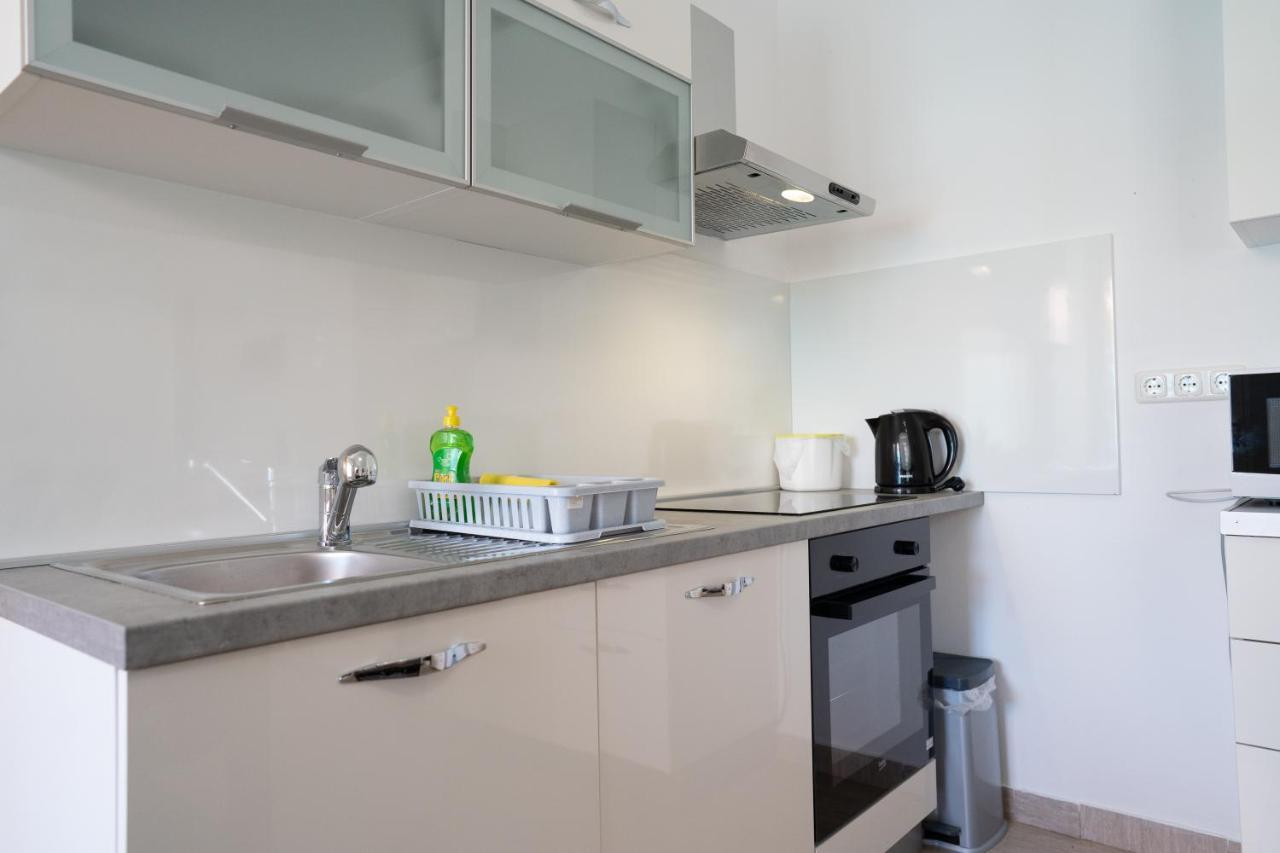 Apartment Mladen Биоград-на-Мору Экстерьер фото