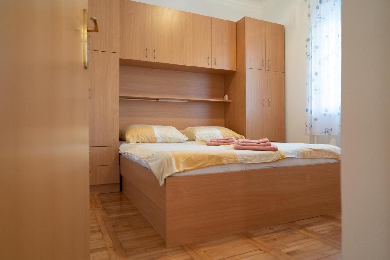 Apartment Mladen Биоград-на-Мору Экстерьер фото